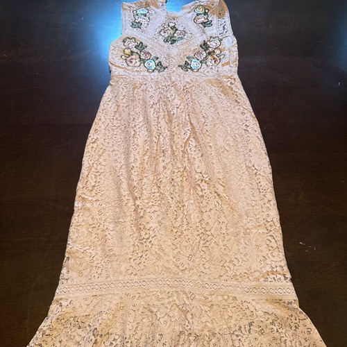 Hope ivy embroidered v - hope, &